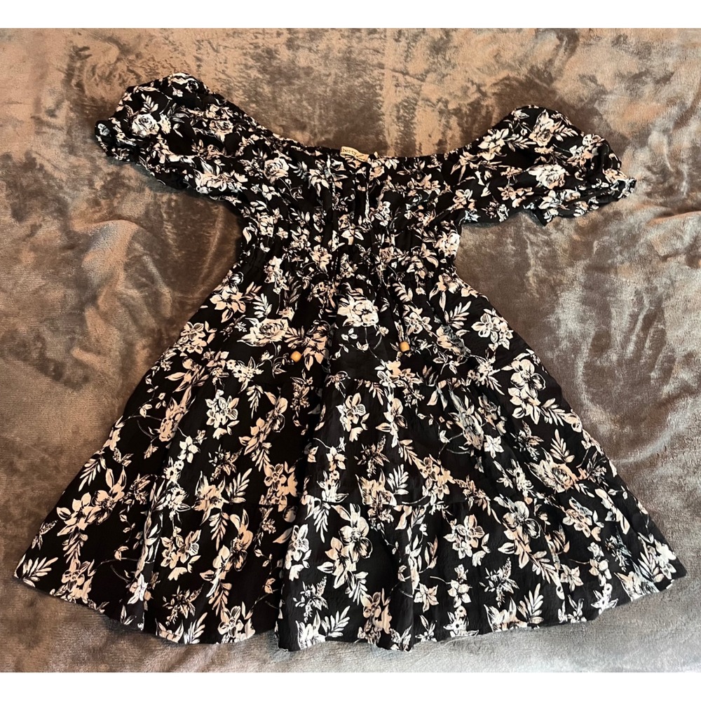 Liberty Love Black White Floral Smocked Off Shoulder Dress Large Boho Puff